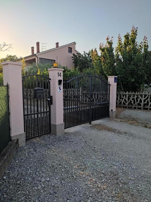 شقة Casa Da Billy بولا المظهر الخارجي الصورة